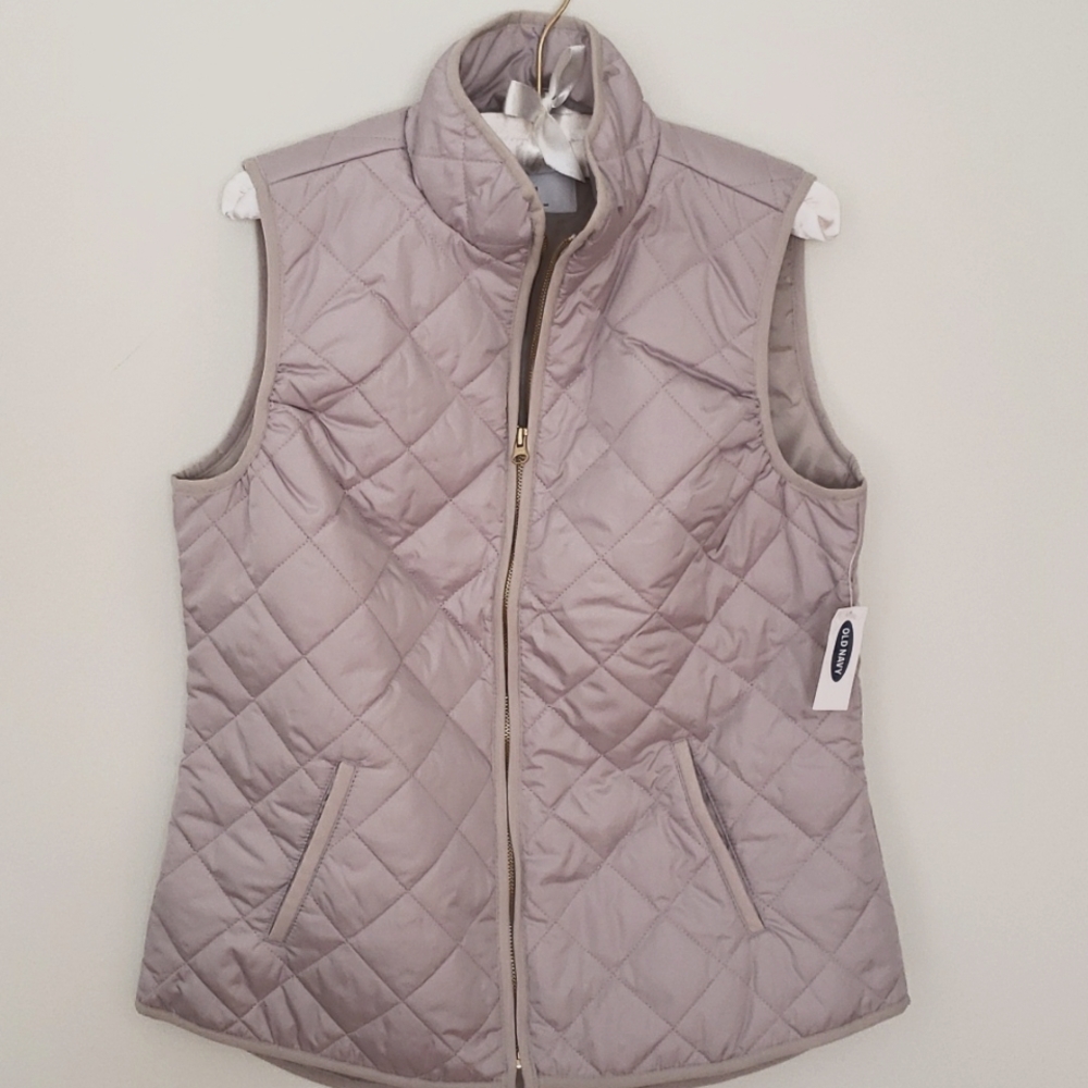 Old Navy Quilted Vest NWT Size M